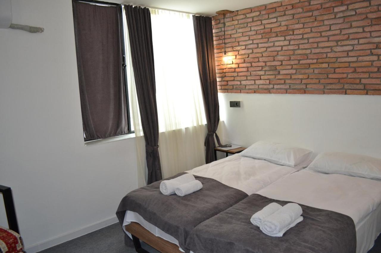 Hotel Baratashvili 12 Tbilisi Exterior photo